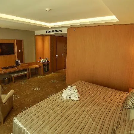 Retaj Thermal & 4* Çınarcık